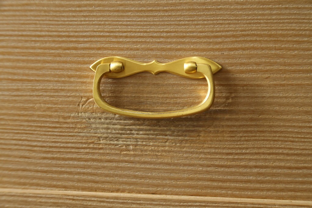 中古　美品　伝統工芸品　名古屋総桐箪笥(並厚・四方丸)　衣装盆に至るまで凝ったつくりの高級品着物箪笥　(R-055924)
