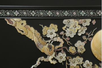 中古　美品　最高級品　組立て式　希少!豪華絢爛な装飾が存在感を放つ螺鈿細工のワードローブ(衣装タンス、収納棚、洋服タンス)(定価約500万円)(R-055928)