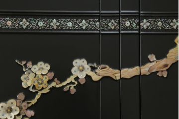 中古　美品　最高級品　組立て式　希少!豪華絢爛な装飾が存在感を放つ螺鈿細工のワードローブ(衣装タンス、収納棚、洋服タンス)(定価約500万円)(R-055928)