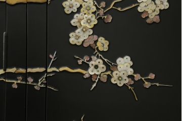 中古　美品　最高級品　組立て式　希少!豪華絢爛な装飾が存在感を放つ螺鈿細工のワードローブ(衣装タンス、収納棚、洋服タンス)(定価約500万円)(R-055928)