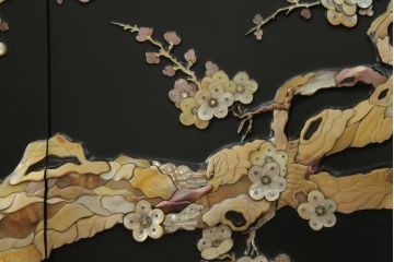中古　美品　最高級品　組立て式　希少!豪華絢爛な装飾が存在感を放つ螺鈿細工のワードローブ(衣装タンス、収納棚、洋服タンス)(定価約500万円)(R-055928)