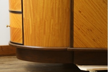 中古　アメリカ高級家具　モダンなデザインが目を引くカウンターテーブル　(R-055932)