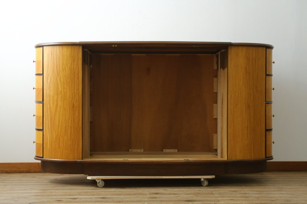 中古　アメリカ高級家具　モダンなデザインが目を引くカウンターテーブル　(R-055932)