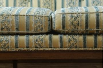 中古　DREXEL HERITAGE(ドレクセルヘリテイジ)　Upholstery(アップホルスタリー)　ワンランク上の上質なお部屋作りにぴったりの3人掛けソファ(アームソファ、3P)(R-055934)