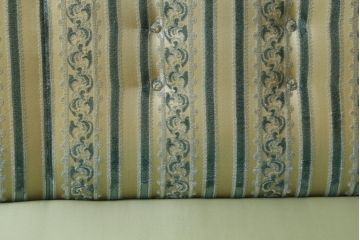 中古　DREXEL HERITAGE(ドレクセルヘリテイジ)　Upholstery(アップホルスタリー)　ワンランク上の上質なお部屋作りにぴったりの3人掛けソファ(アームソファ、3P)(R-055934)