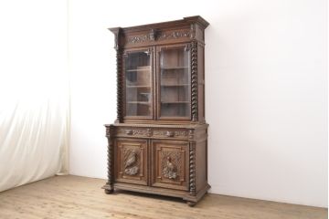フランスアンティーク　まるで美術品!最高級の彫刻が目を引くオーク材製キャビネット(カップボード、食器棚、陳列棚、収納棚)(R-055935)