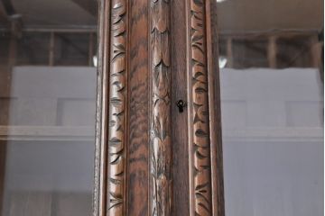フランスアンティーク　まるで美術品!最高級の彫刻が目を引くオーク材製キャビネット(カップボード、食器棚、陳列棚、収納棚)(R-055935)