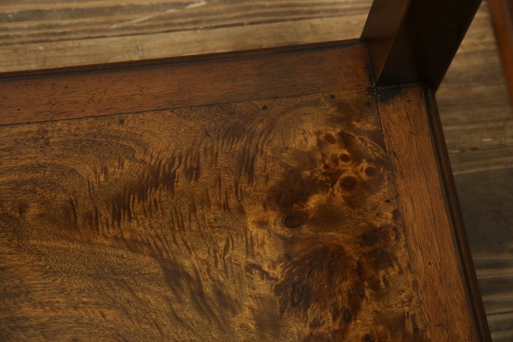 中古　美品　高級ヨーロッパ輸入家具　マホガニー材　サイドテーブル　定価約18万円　(R-055939)