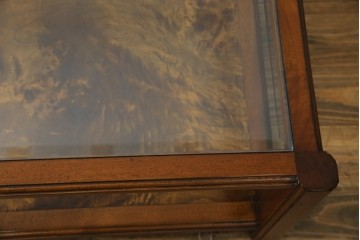 中古　美品　高級ヨーロッパ輸入家具　マホガニー材　サイドテーブル　定価約18万円　(R-055939)