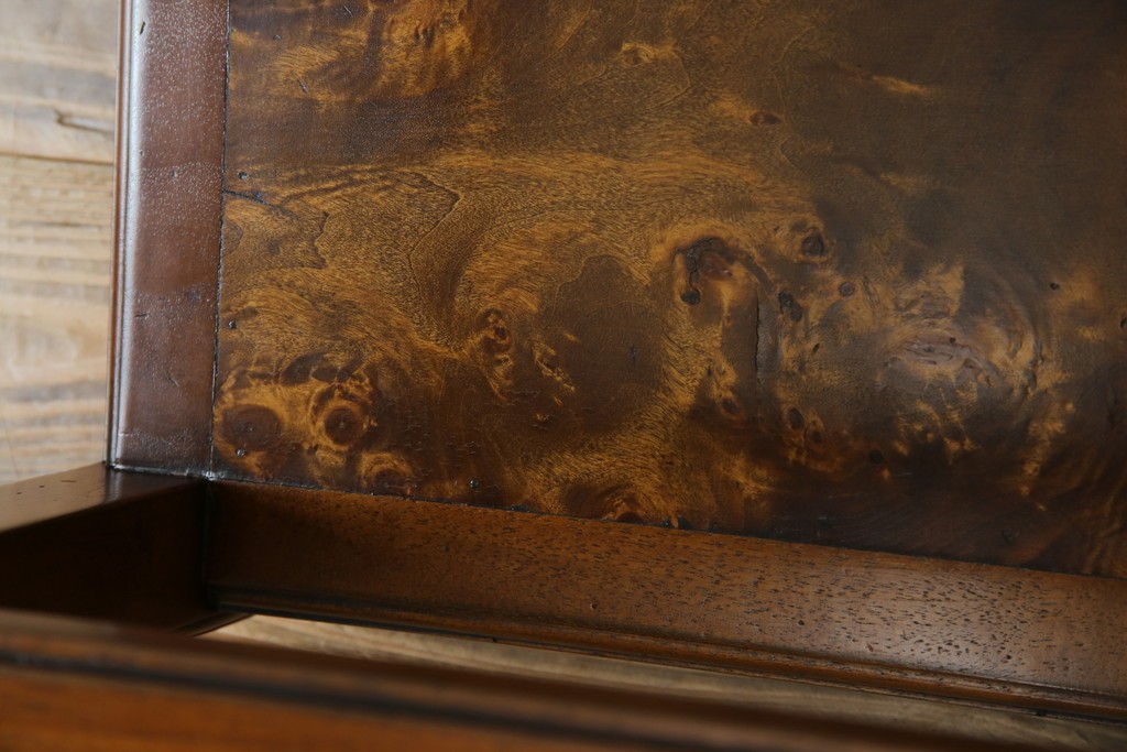 中古　美品　高級ヨーロッパ輸入家具　マホガニー材　サイドテーブル　定価約18万円　(R-055939)