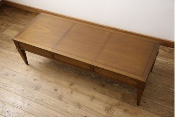 中古　DREXEL HERITAGE(ドレクセルヘリテイジ)　Triune(トライユン)　マホガニー材　クラシカルな佇まいのカクテルテーブル(定価約21万円)(センターテーブル、リビングテーブル、ローテーブル)(R-055940)