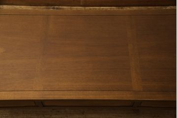 中古　DREXEL HERITAGE(ドレクセルヘリテイジ)　Triune(トライユン)　マホガニー材　クラシカルな佇まいのカクテルテーブル(定価約21万円)(センターテーブル、リビングテーブル、ローテーブル)(R-055940)