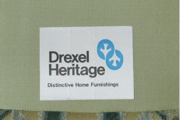 中古　美品　DREXEL HERITAGE(ドレクセルヘリテイジ)　温かみある色合いがかわいらしい1人掛けソファ+オットマンセット(一人掛け、アームチェア)(R-055943)