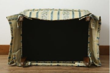 中古　美品　DREXEL HERITAGE(ドレクセルヘリテイジ)　上品な佇まいが魅力的な1人掛けソファ+オットマンセット(一人掛け、アームチェア)(R-055944)