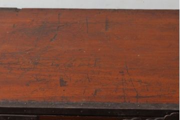 アンティーク家具　前面ケヤキ材　玉杢　分厚い金具が目を引く上手物の佐渡小木箪笥(佐渡箪笥、時代箪笥、和たんす、ローボード、ローチェスト、引き出し)(R-055958)