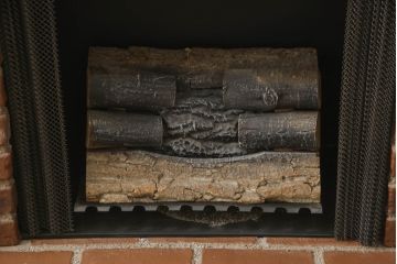 中古　美品　Rustic Craft(ラスティック・クラフト)　まるで本物のようなリアルさが目を引くイミテーション暖炉(定価約31万円)(マントルピース)(R-055964)