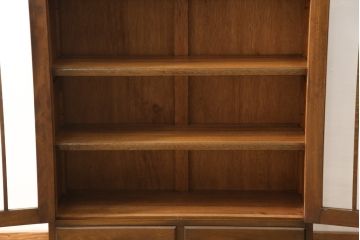 和製アンティーク　シックな色合いと品のある佇まいが魅力的な本箱(ブックケース、本棚、戸棚、収納棚)(R-055966)