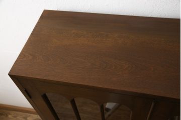 和製アンティーク　シックな色合いと品のある佇まいが魅力的な本箱(ブックケース、本棚、戸棚、収納棚)(R-055966)