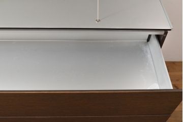 中古　美品　B&B イタリア　Studio Kairos(スタジオ・カイロス)デザイン　特注品のウォールユニットシェルフ(壁掛けラック、収納棚、陳列棚)(R-055967)