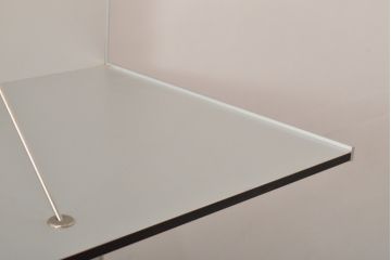 中古　美品　B&B イタリア　Studio Kairos(スタジオ・カイロス)デザイン　特注品のウォールユニットシェルフ(壁掛けラック、収納棚、陳列棚)(R-055967)