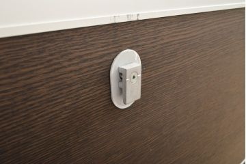 中古　美品　B&B イタリア　Studio Kairos(スタジオ・カイロス)デザイン　特注品のウォールユニットシェルフ(壁掛けラック、収納棚、陳列棚)(R-055967)