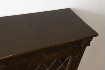 イギリスビンテージ　オーク材　特大!ステンドグラスと細やかな意匠が美しいキャビネット(収納棚、戸棚、サイドボード、ヴィンテージ)(R-055968)