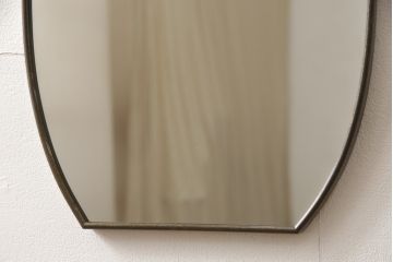フランスアンティーク　真鍮飾り付き　個性的なデザインが目を引くウォールミラー(壁掛け鏡)(R-055971)