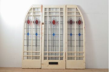 イギリスアンティーク建具　かわいいダイヤのステンドグラス入り!おしゃれなアーチ型のドア3枚セット(扉)(R-055975)