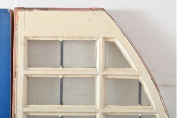 イギリスアンティーク建具　かわいいダイヤのステンドグラス入り!おしゃれなアーチ型のドア3枚セット(扉)(R-055975)