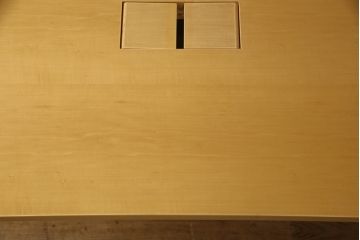 中古　美品　Vitra(ヴィトラ)　Ad Hoc(アドホック)　配線機能のついたOA対応のミーティングテーブル(オフィスデスク、会議テーブル、長机)(R-055976)