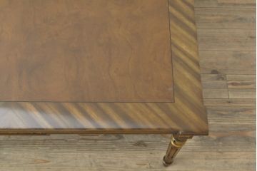 中古　美品　アメリカ　KARGES FURNITURE(カーゲス・ファニチャ)　細やかな意匠にこだわりを感じるリビングテーブル(センターテーブル)(R-055995)