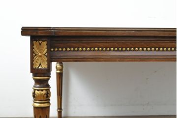 中古　美品　アメリカ　KARGES FURNITURE(カーゲス・ファニチャ)　細やかな意匠にこだわりを感じるリビングテーブル(センターテーブル)(R-055995)
