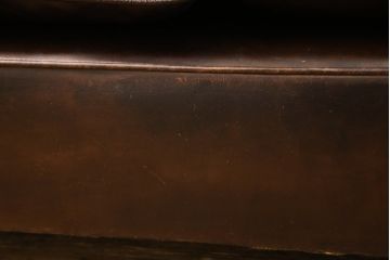 ロイズ・アンティークス　本革製　クラシカルなヴィンテージスタイルにおすすめ!3人掛けレザーソファ(3Pソファ、アームソファ)(定価約65万円)(R-056017)