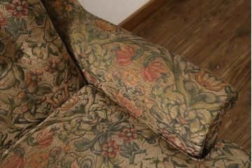 中古　美品　DREXEL HERITAGE(ドレクセルヘリテイジ)　落ち着いた色合いとボタニカル柄がクラシカルな雰囲気を高める3人掛けソファ(定価約100万円)(三人掛けソファ、3P)(R-056018)
