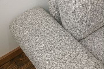 中古　展示美品　2019年8月購入　エスティック　フォルマックス(formax)　パンナ(PANNA)　フェザー　ナチュラルな空間づくりにおすすめの2P片肘ソファ(右)+片肘ロングシートソファ(左)セット(二人掛けソファ、カウチソファ、ロングソファ)(定価約86万8千円)(R-056023)
