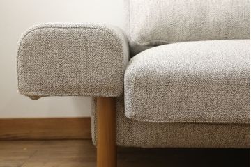 中古　展示美品　2019年8月購入　エスティック　フォルマックス(formax)　パンナ(PANNA)　フェザー　ナチュラルな空間づくりにおすすめの2P片肘ソファ(右)+片肘ロングシートソファ(左)セット(二人掛けソファ、カウチソファ、ロングソファ)(定価約86万8千円)(R-056023)