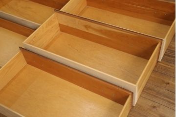 中古　美品　ペンシルバニアハウス(PENNSYLVANIA HOUSE)　品のある佇まいが美しいクラシックチェスト(引き出し)(R-056024)