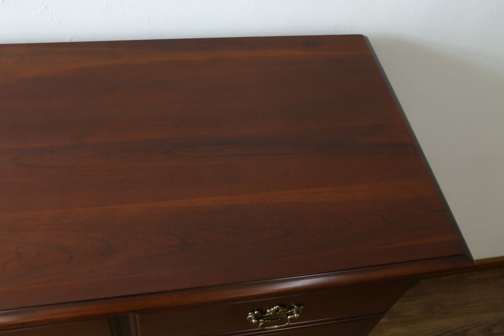 中古　美品　ペンシルバニアハウス(PENNSYLVANIA HOUSE)　品のある佇まいが美しいクラシックチェスト　(R-056024)