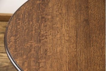 イギリスアンティーク　オーク材　脚のデザインが美しいツイストレッグバタフライテーブル(ラウンドテーブル、サイドテーブル、コーヒーテーブル)(R-056028)