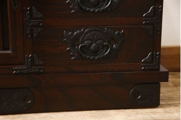 中古　美品　岩谷堂箪笥　迫力ある金具が存在感を放つテレビ台(収納棚、箪笥、和タンス、整理たんす、ローボード)(R-056029)