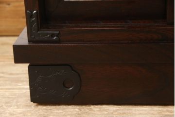 中古　美品　岩谷堂箪笥　迫力ある金具が存在感を放つテレビ台(収納棚、箪笥、和タンス、整理たんす、ローボード)(R-056029)