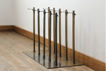 中古　アンティーク調　古美色(こびしょく)　シャビーな風合いがレトロな雰囲気を高めるディスプレイスタンド10台セット(アクセサリースタンド、ハンガースタンド、店舗什器)(R-056031)