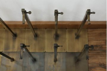 中古　アンティーク調　古美色(こびしょく)　シャビーな風合いがレトロな雰囲気を高めるディスプレイスタンド10台セット(アクセサリースタンド、ハンガースタンド、店舗什器)(R-056031)