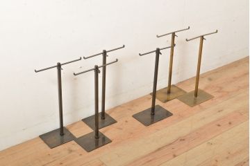 中古　アンティーク調　古美色(こびしょく)　シャビーな風合いがレトロな雰囲気を高めるディスプレイスタンド6台セット(アクセサリースタンド、ハンガースタンド、店舗什器)(R-056032)