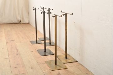 中古　アンティーク調　古美色(こびしょく)　シャビーな風合いがレトロな雰囲気を高めるディスプレイスタンド6台セット(アクセサリースタンド、ハンガースタンド、店舗什器)(R-056032)