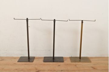 中古　アンティーク調　古美色(こびしょく)　シャビーな風合いがレトロな雰囲気を高めるディスプレイスタンド6台セット(アクセサリースタンド、ハンガースタンド、店舗什器)(R-056032)