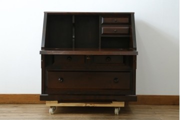 中古　北海道民芸家具　コンパクトで使い勝手の良いライティングビューロー　(R-056043)