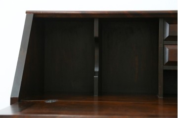 中古　北海道民芸家具　コンパクトで使い勝手の良いライティングビューロー　(R-056043)