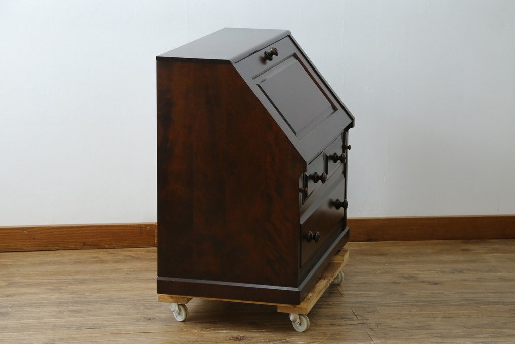 中古　北海道民芸家具　コンパクトで使い勝手の良いライティングビューロー　(R-056043)