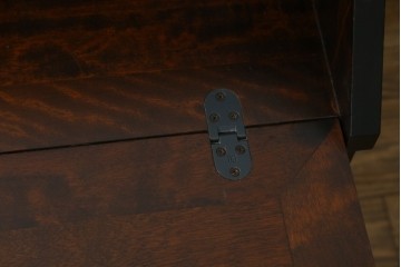 中古　北海道民芸家具　コンパクトで使い勝手の良いライティングビューロー　(R-056043)